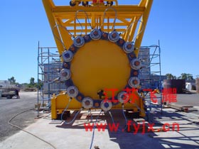 螺栓拉伸器同步螺栓緊固現場圖