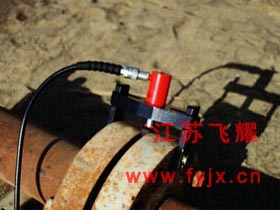 法蘭劈開器將管道法蘭分開現場圖