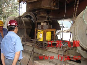 水泥廠旋轉(zhuǎn)窯檢修現(xiàn)場(chǎng)圖